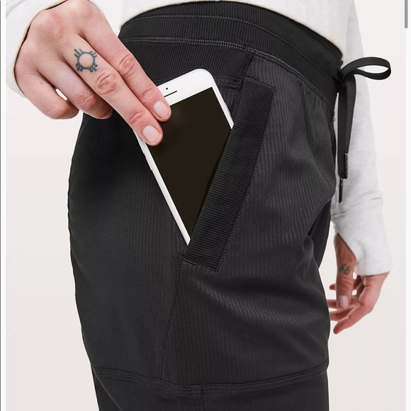 LULULEMON — Dance Studio mid-rise pant - Picture 5 of 6